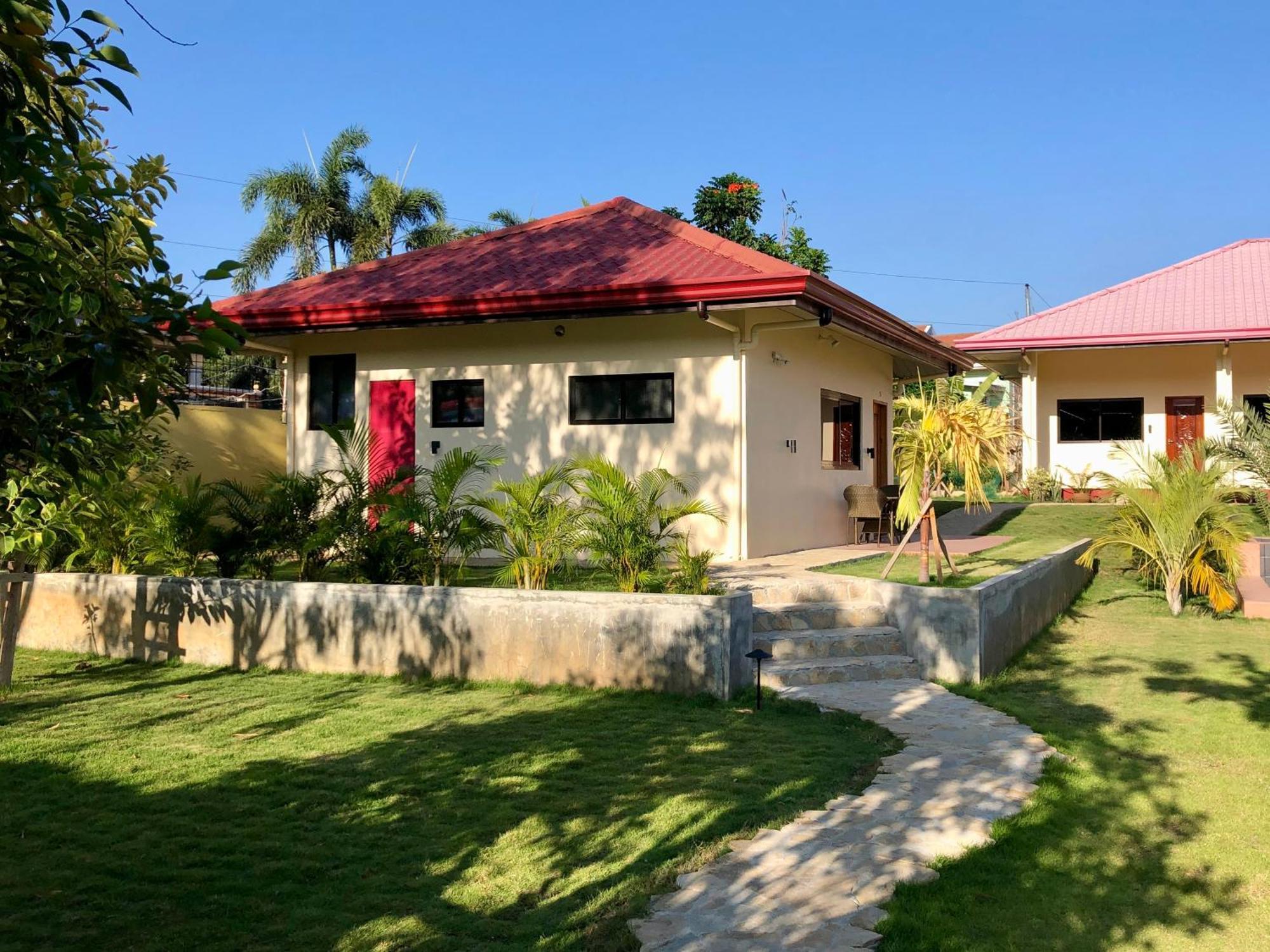 Strutz Art Garden Resort Bangued Exterior photo