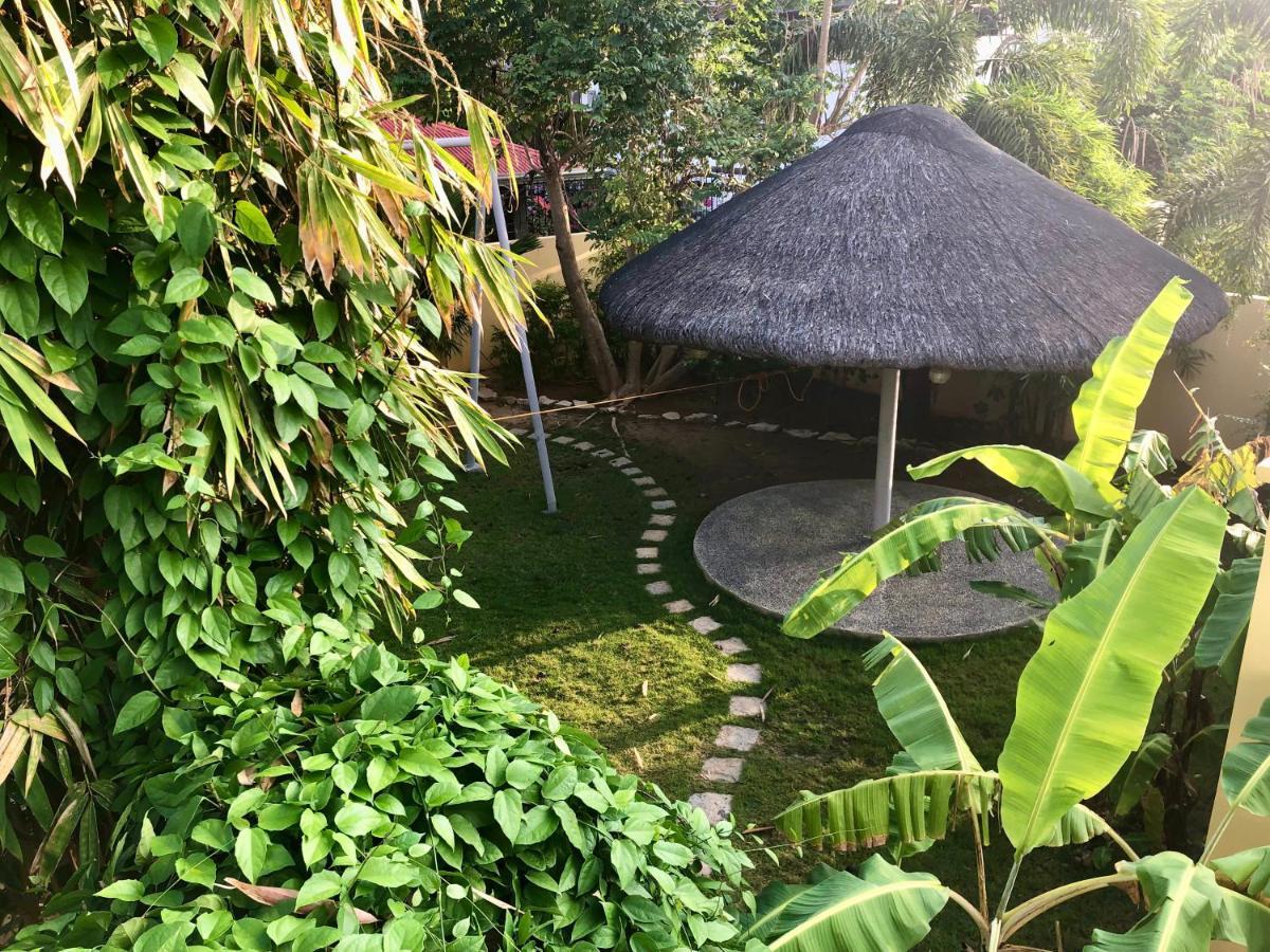 Strutz Art Garden Resort Bangued Exterior photo