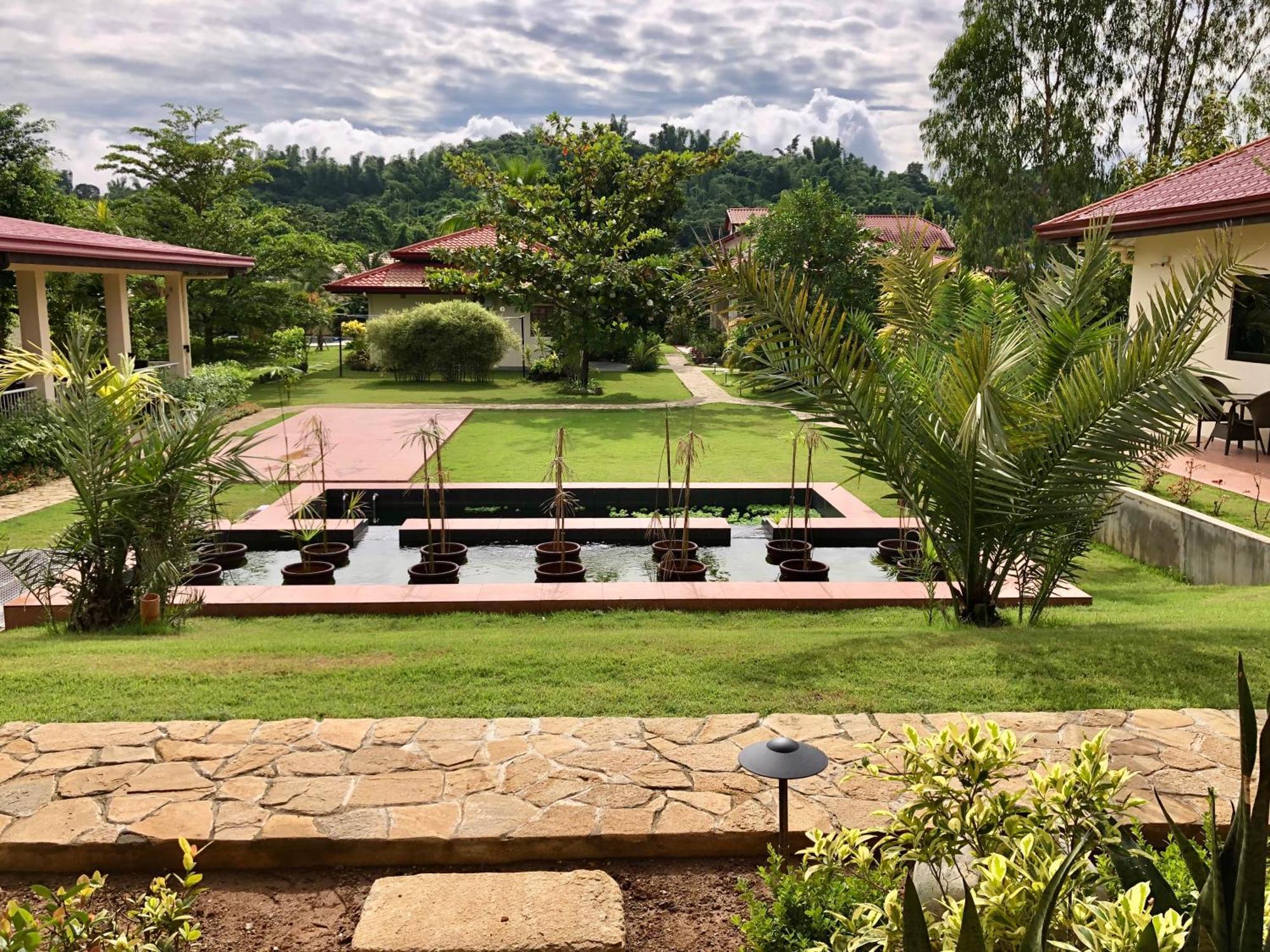 Strutz Art Garden Resort Bangued Exterior photo